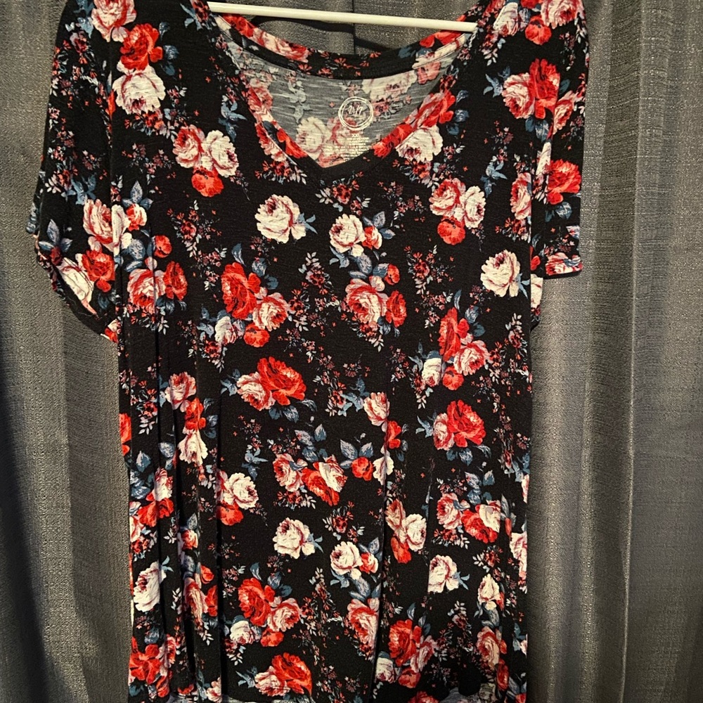 Maurices Top Bundle - Picture 3 of 5